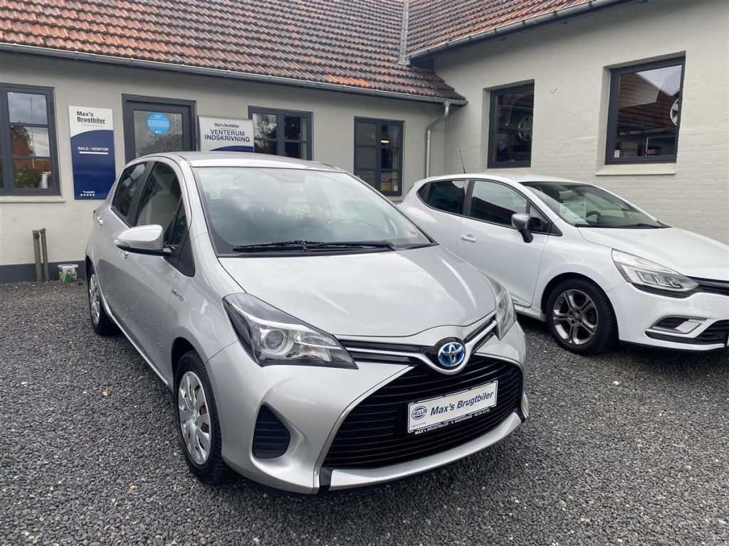 Toyota-Yaris-2014