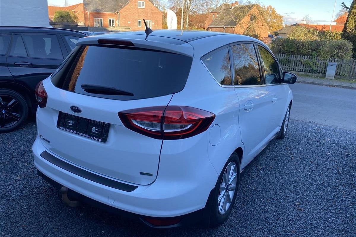 Ford-C-MAX-2015-3