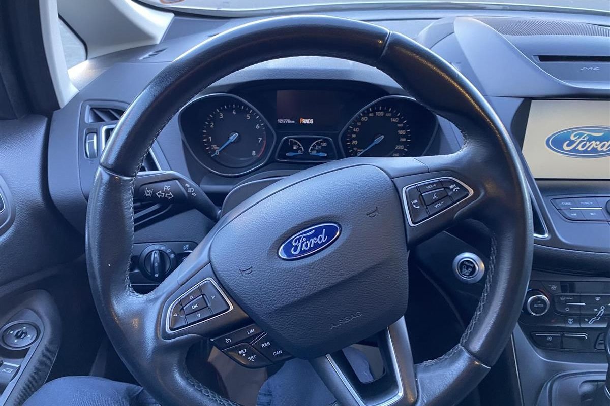 Ford-C-MAX-2015-6