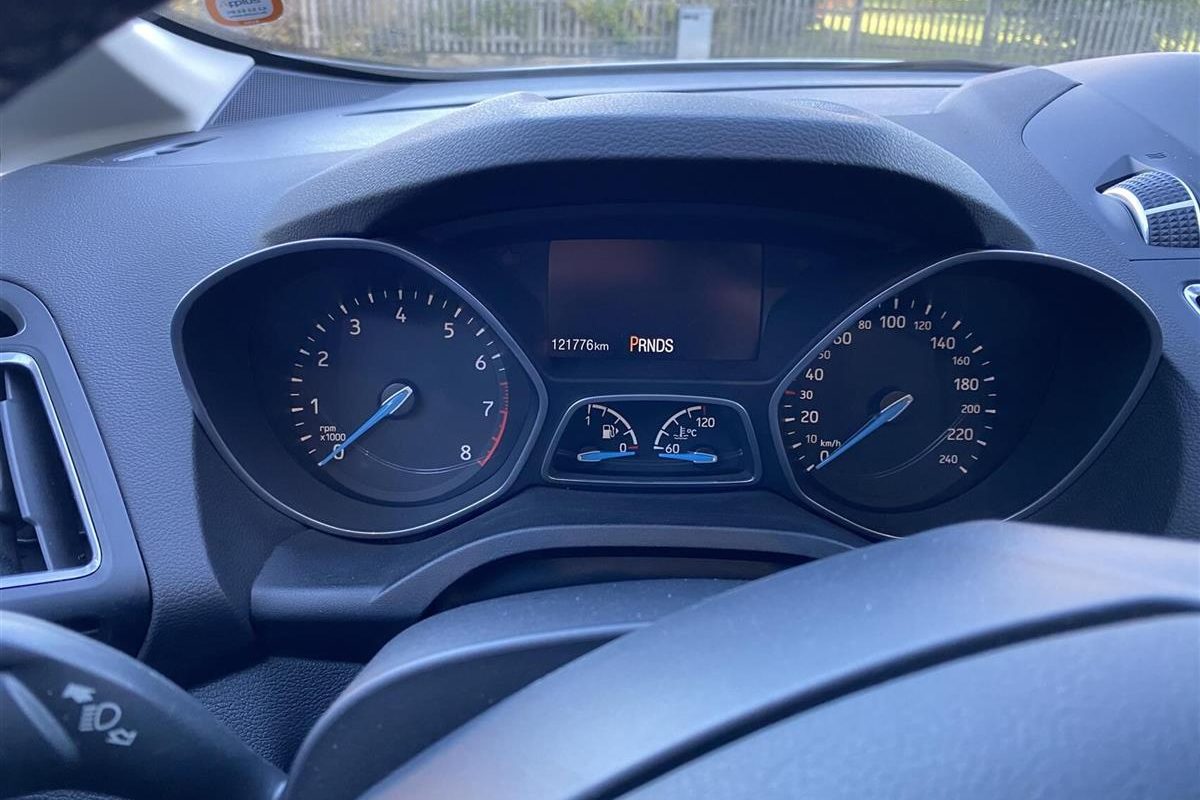 Ford-C-MAX-2015-7