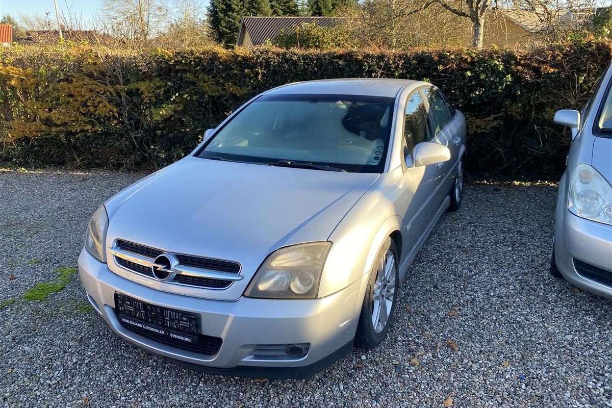 Opel-Vectra-2003-1