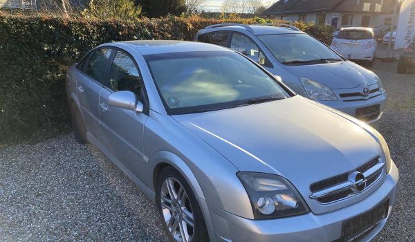 Opel-Vectra-2003