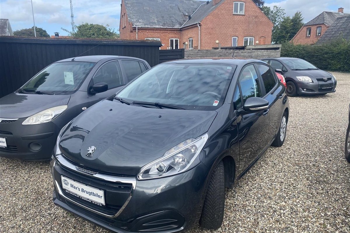 Peugeot-208-2017-1