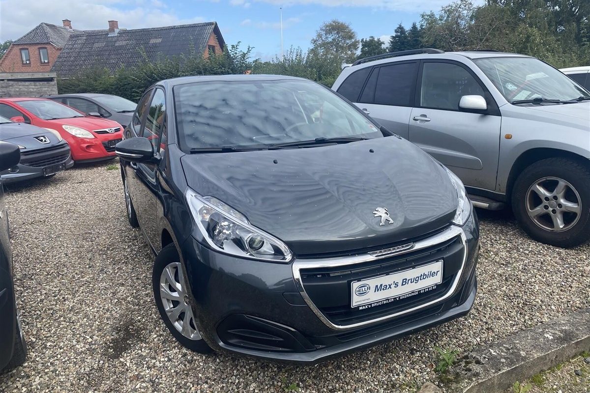 Peugeot-208-2017