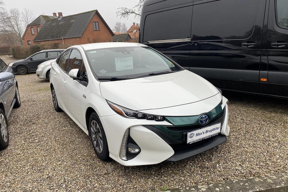 Toyota-Prius Plug-in-2018