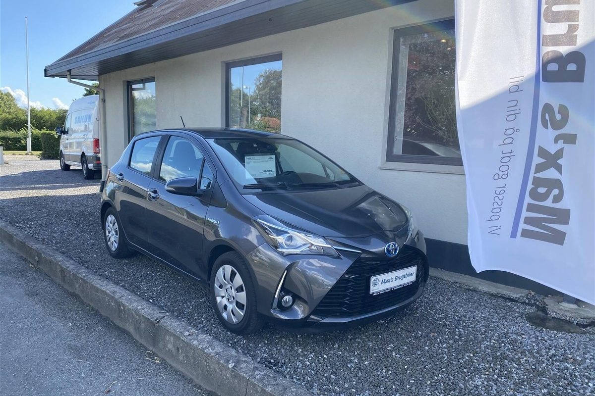 Toyota-Yaris-2019-1