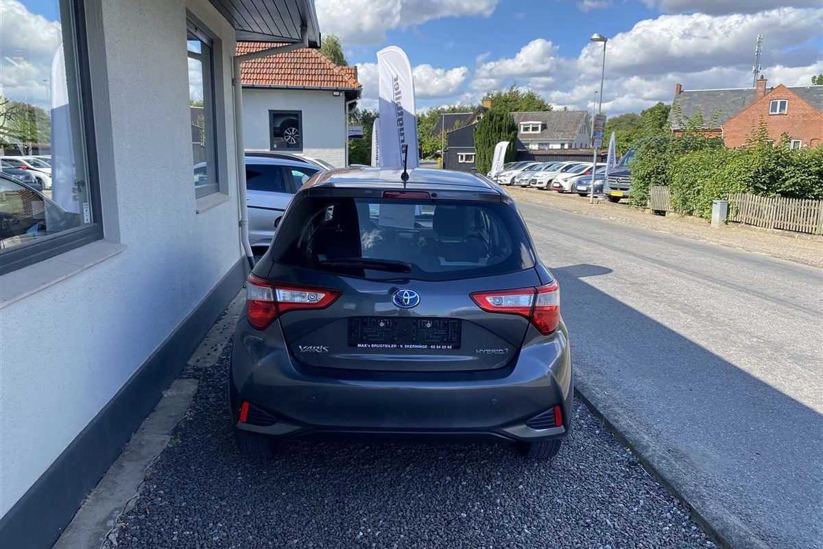 Toyota-Yaris-2019-2