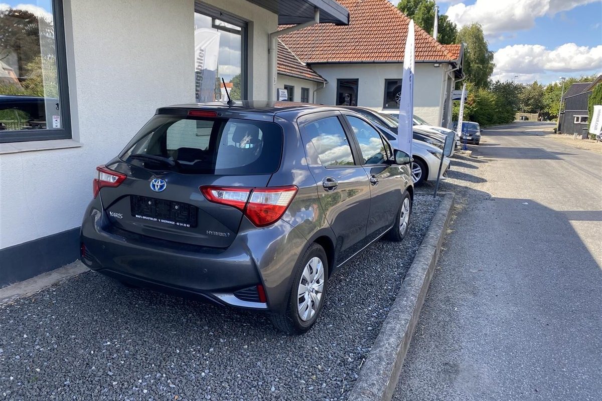 Toyota-Yaris-2019-3