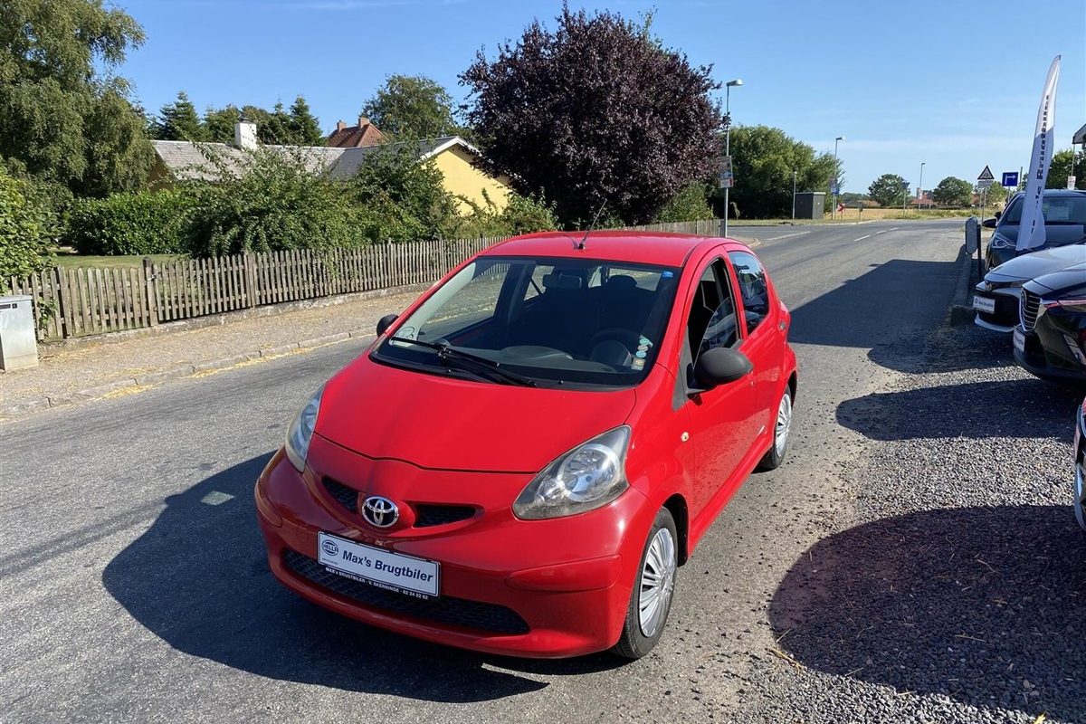 Toyota-Aygo-2007-1