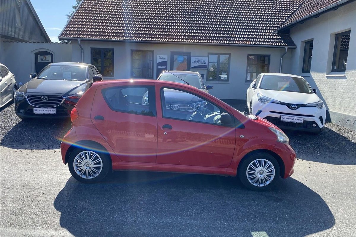 Toyota-Aygo-2007-5