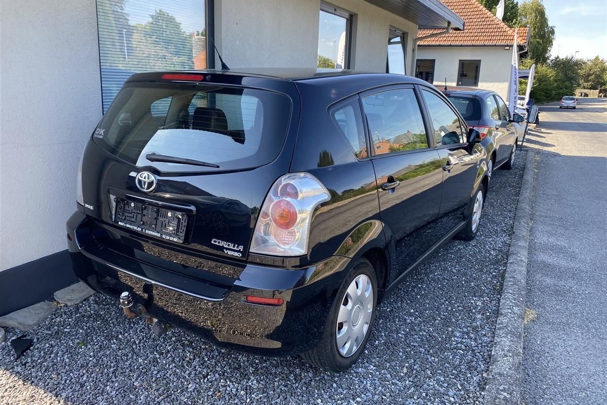 Toyota-Corolla Verso-2006-4