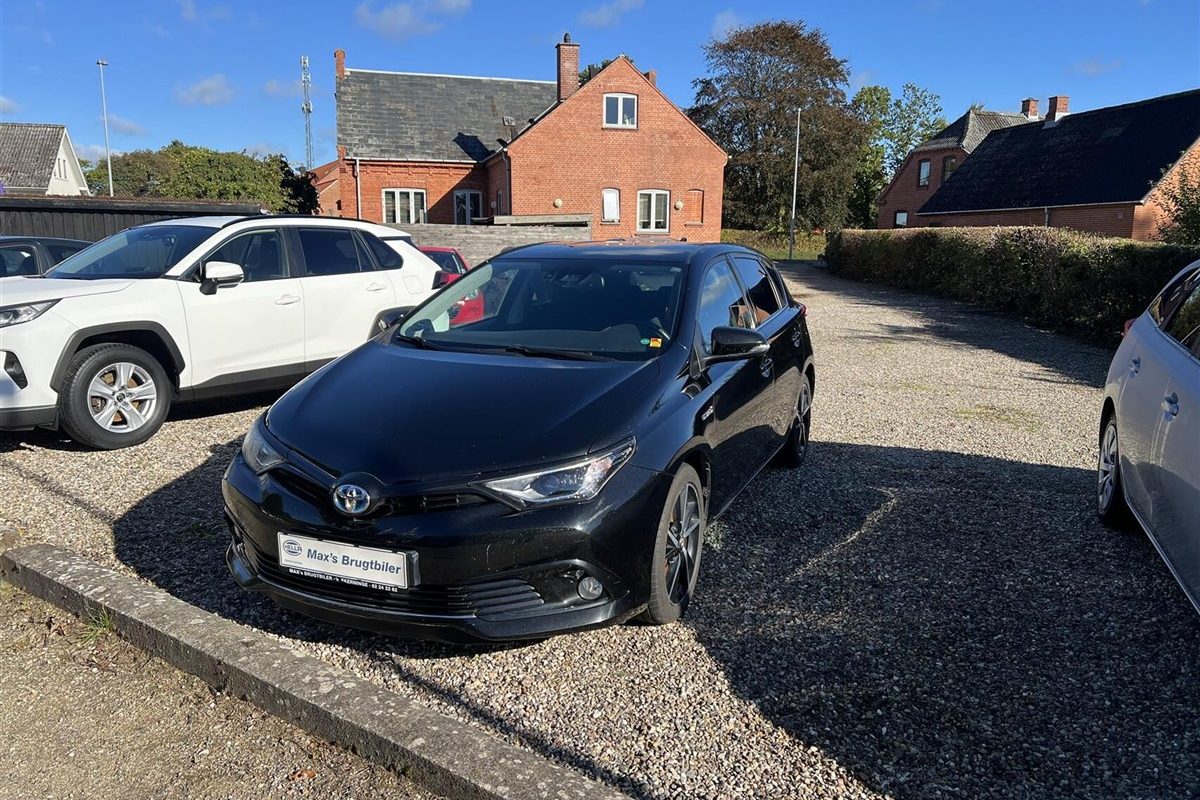 Toyota-Auris-2018-1